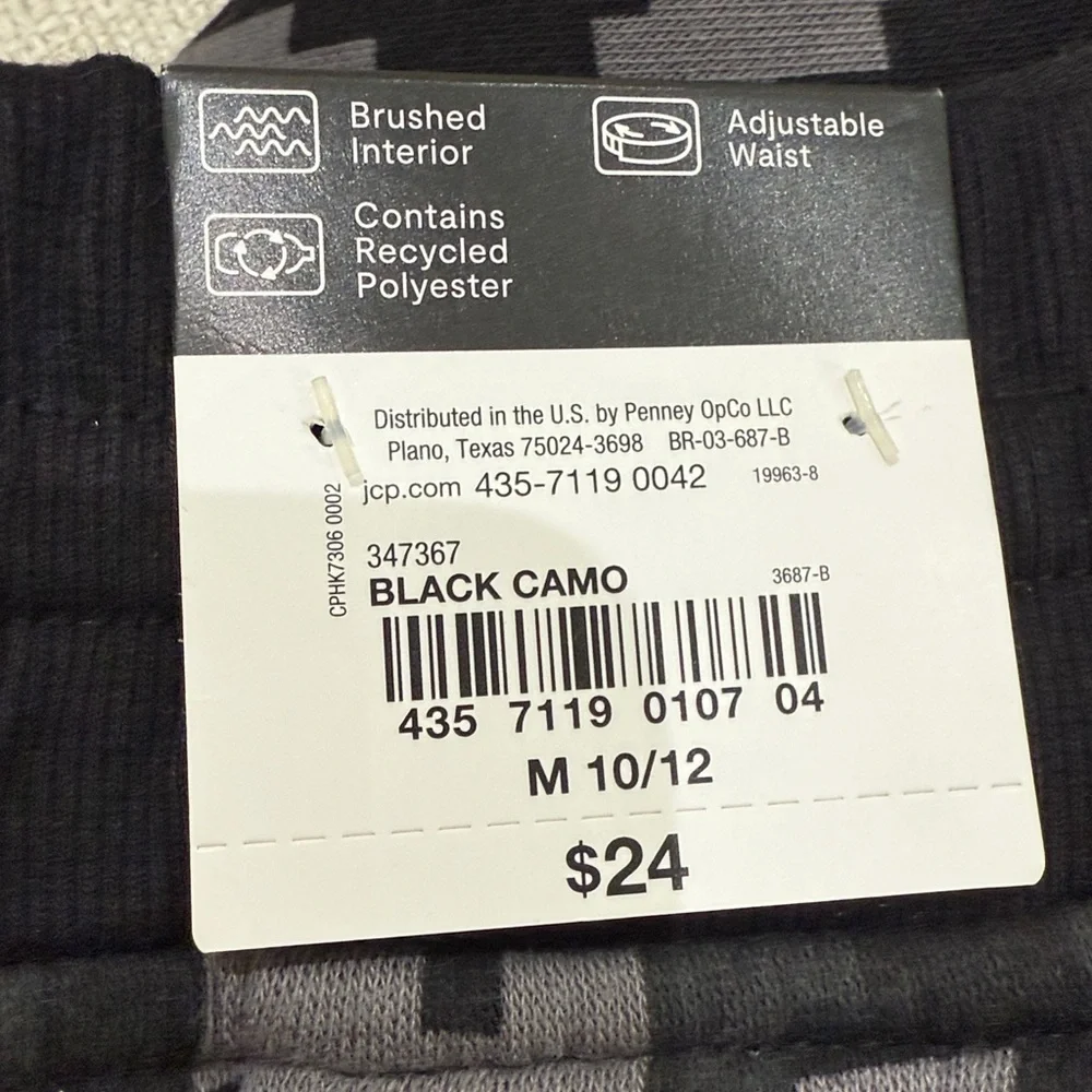 Xersion Boys Cuffed Mid Rise Regular Fit Fleece Jogger Pant in black camo size M